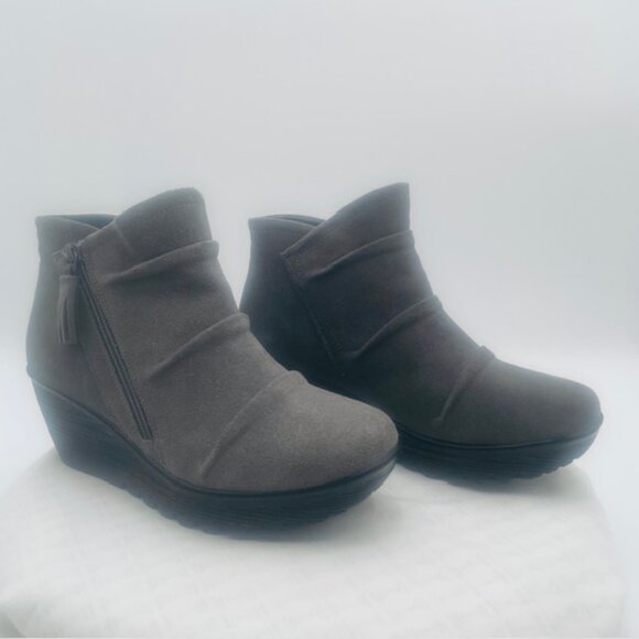 Skechers Gray Side Zip Suede Women's Ankle Boots - Size 9 - Picture 1 of 16